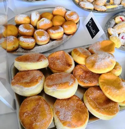 Отель Golf & 3*